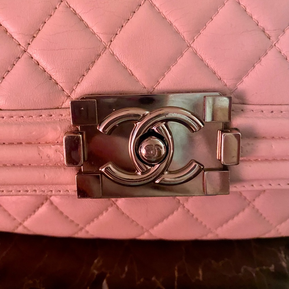 👜SOLD 👜2,000 👜Chanel Flap Handbag - Picture 4 of 16